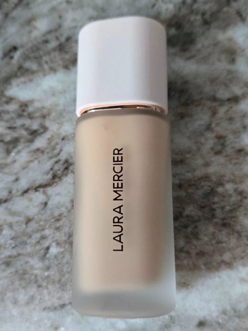 NWOB LAURA MERCIER Real Flawless Weightless Perfecting Foundation - 2N1 CASHEW